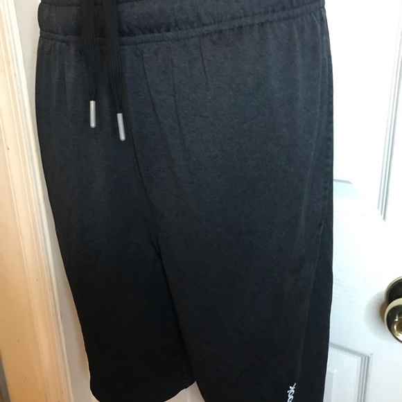 Reebok Boys Black Athletic Shorts S Small Youth - Picture 2 of 7